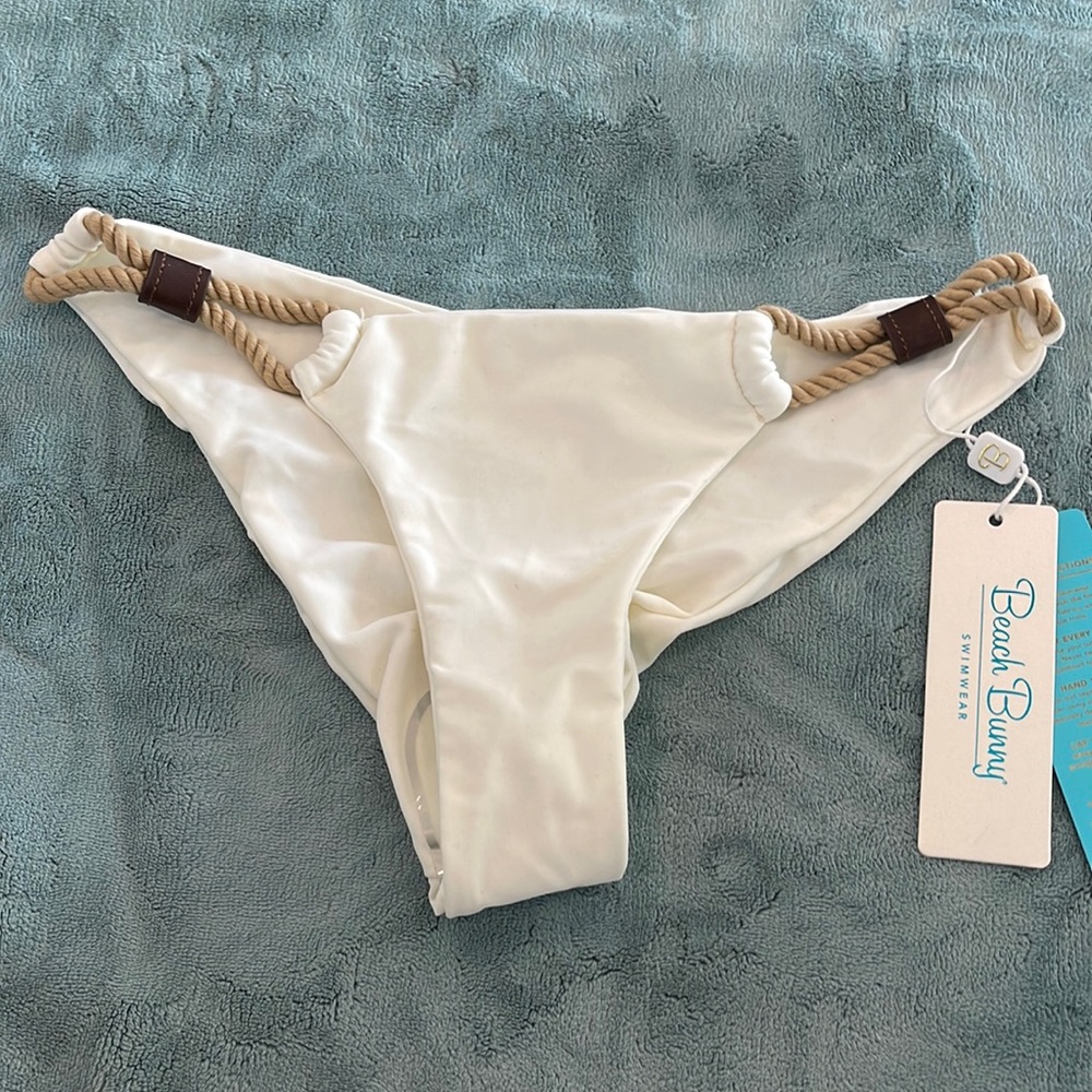 NWT Beach Bunny Blair skimpy bottoms